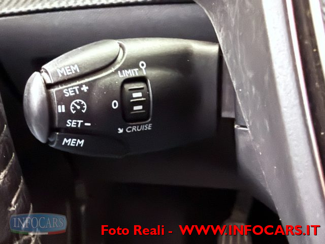 PEUGEOT 208 usata, con USB