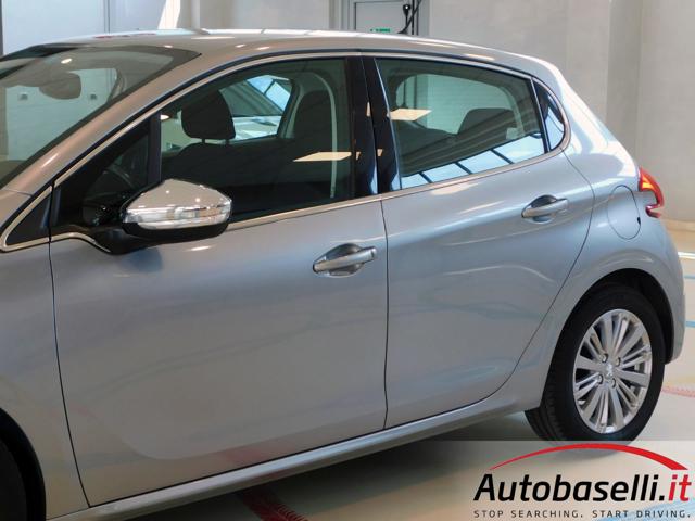 PEUGEOT 208 usata, con Isofix