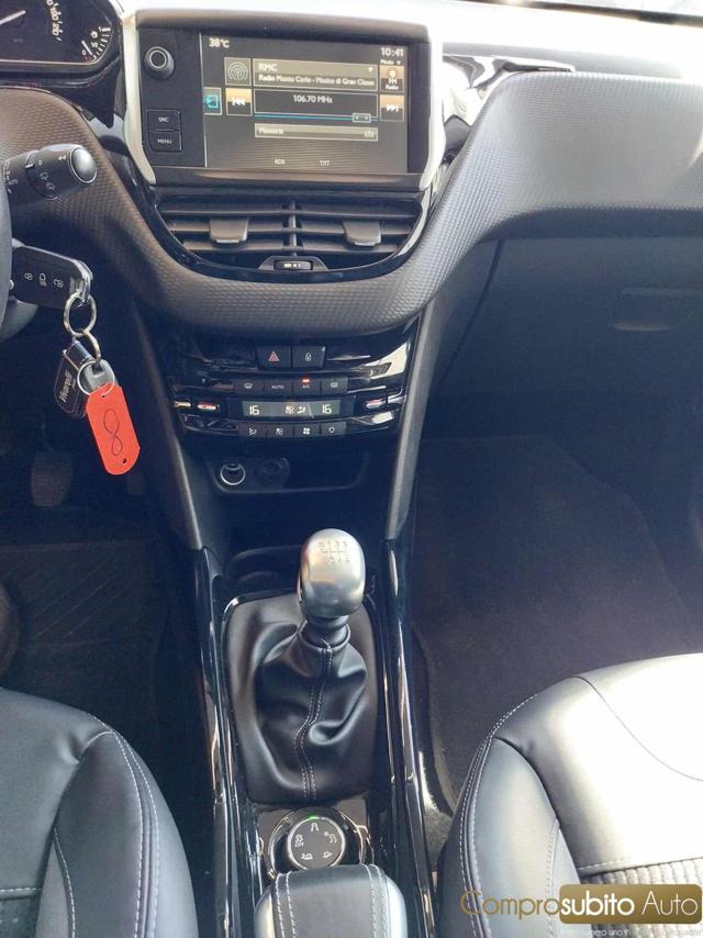 PEUGEOT 2008 usata, con Climatizzatore