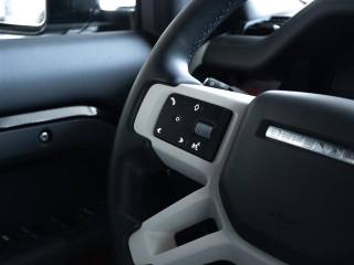 LAND ROVER Defender usata, con Monitoraggio pressione pneumatici