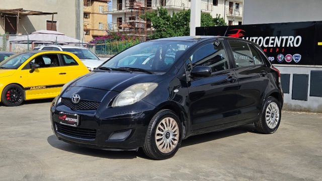 TOYOTA Yaris usata, con Alzacristalli elettrici