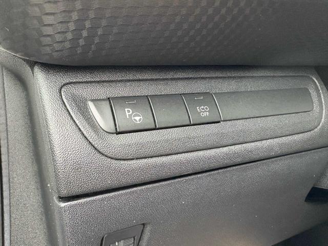 PEUGEOT 2008 usata, con Controllo automatico clima