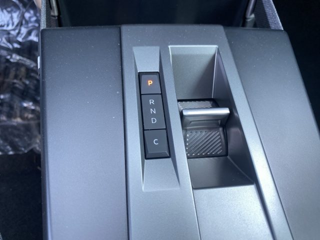 OPEL Frontera usata, con Autoradio digitale