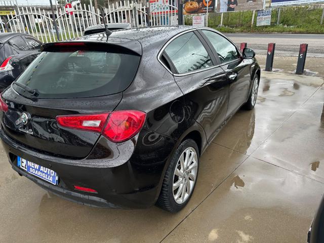 ALFA ROMEO Giulietta usata, con Autoradio