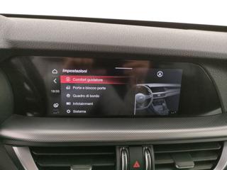 ALFA ROMEO Stelvio usata, con Sedile posteriore sdoppiato