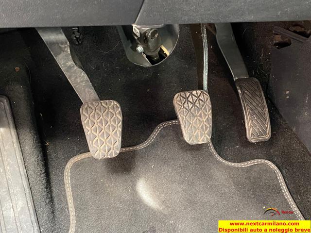 FORD Fiesta usata, con Fari LED