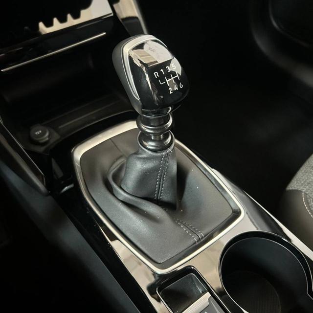 PEUGEOT 208 usata, con Sedile posteriore sdoppiato