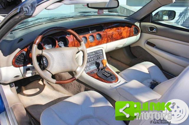 JAGUAR XK8 usata, con Volante multifunzione