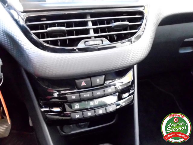 PEUGEOT 2008 usata, con USB