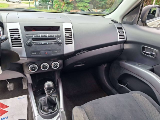 MITSUBISHI Outlander usata, con Fendinebbia