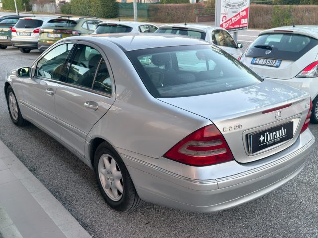 MERCEDES-BENZ C 220 usata, con Autoradio