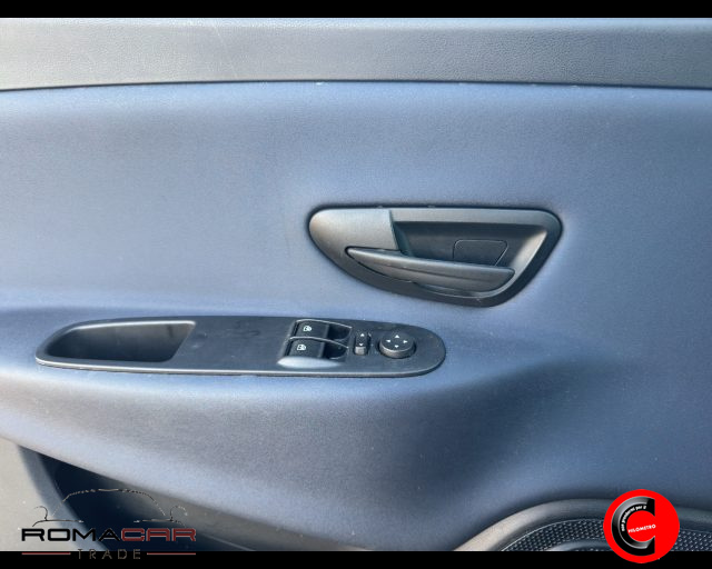 LANCIA Ypsilon usata 13