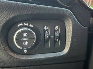 OPEL Corsa usata, con Autoradio digitale