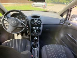 OPEL Corsa usata, con Autoradio