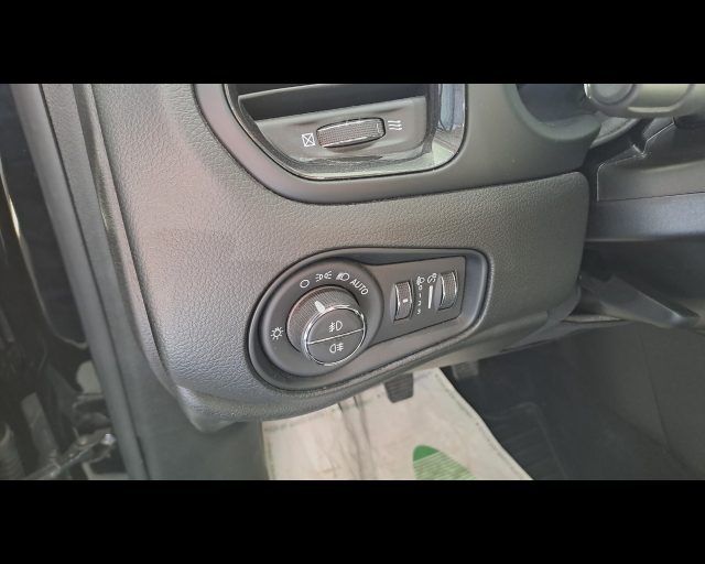 JEEP Renegade usata, con Sensori di parcheggio anteriori