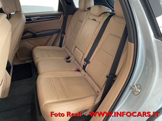 PORSCHE Cayenne usata, con Autoradio