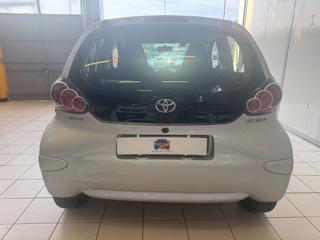 TOYOTA Aygo usata, con Autoradio