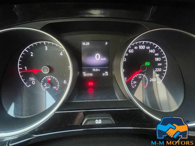 VOLKSWAGEN Touran usata, con Servosterzo