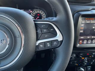 JEEP Renegade usata, con USB
