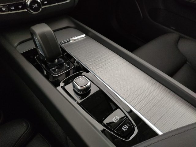 VOLVO XC60 usata, con Regolazione elettrica sedili