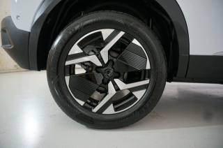 PEUGEOT 2008 usata, con Autoradio