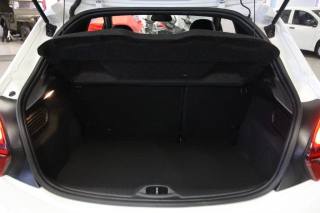 PEUGEOT 208 usata, con Touch screen