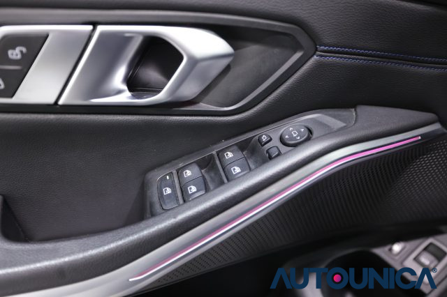 BMW 320 usata, con Sensori di parcheggio anteriori