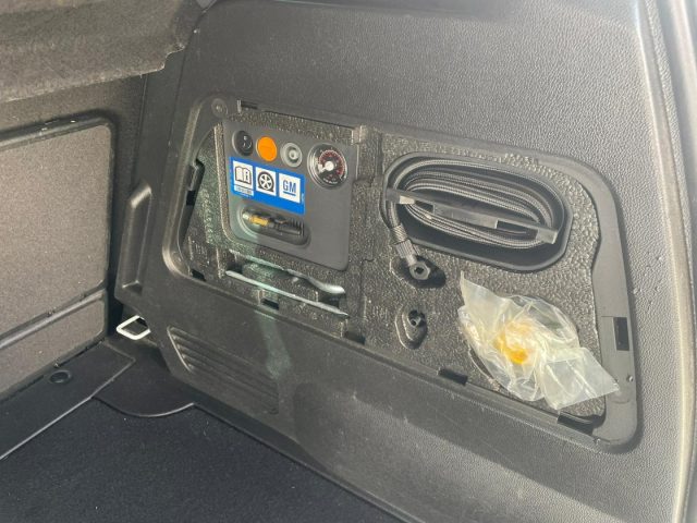 OPEL Meriva usata, con Freno di stazionamento elettrico