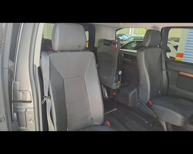 TOYOTA Proace Verso usata, con Sistema di navigazione