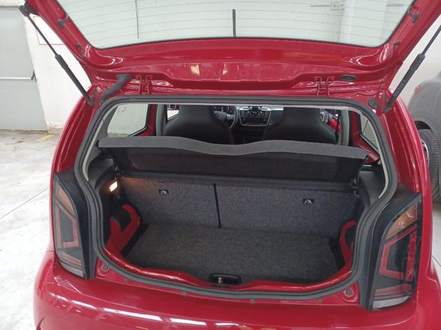VOLKSWAGEN up! usata, con Sedile posteriore sdoppiato