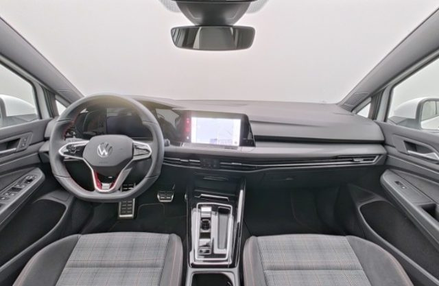 VOLKSWAGEN Golf usata, con Cruise Control