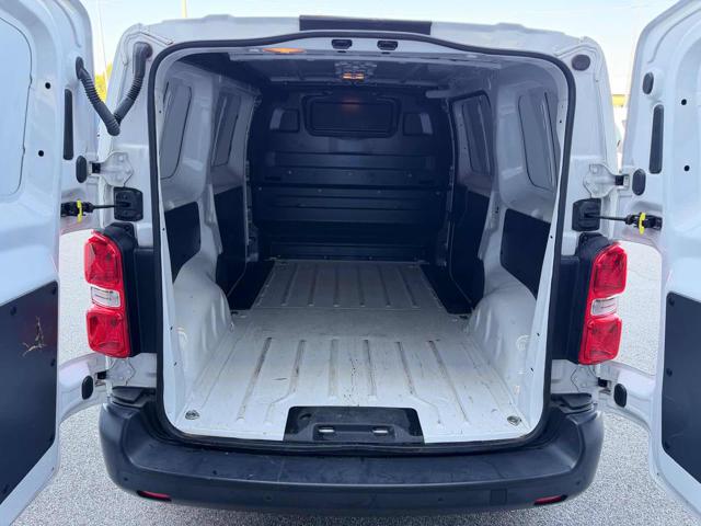 OPEL Vivaro usata, con Autoradio digitale