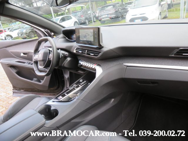 PEUGEOT 3008 usata, con Controllo elettronico della corsia