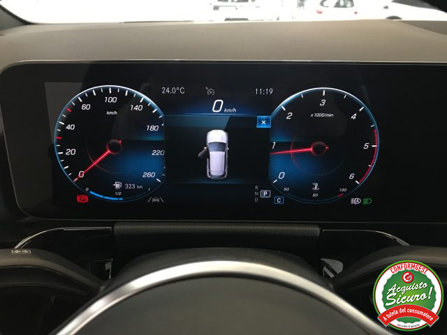 MERCEDES-BENZ GLA 200 usata, con Controllo automatico clima