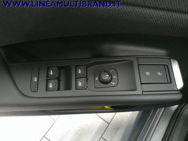 VOLKSWAGEN T-Roc usata, con Controllo automatico clima