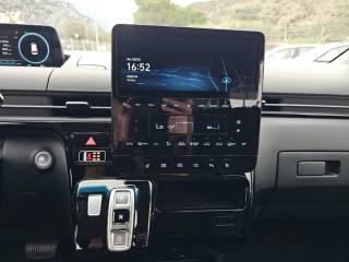 HYUNDAI Staria usata, con Sensori di parcheggio anteriori