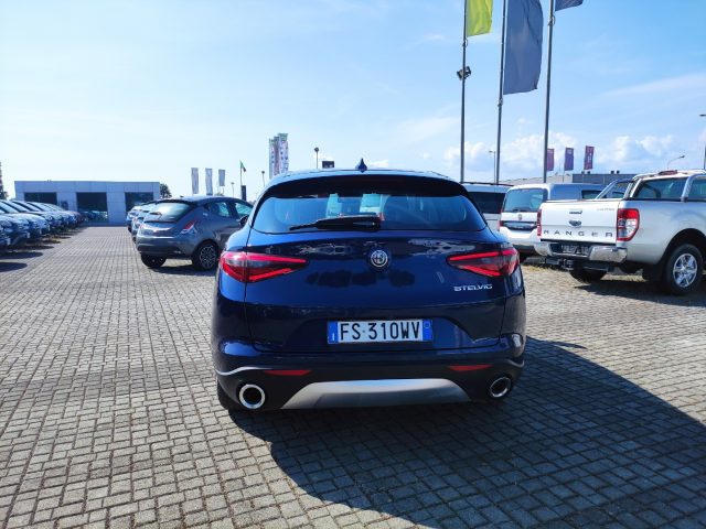 ALFA ROMEO Stelvio usata, con Bracciolo