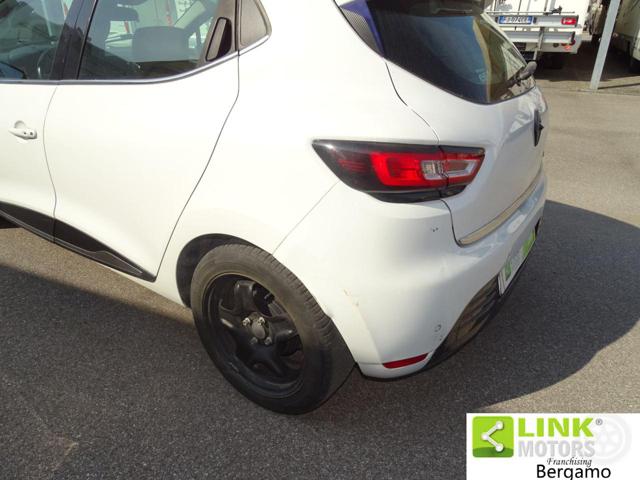 RENAULT Clio usata, con Park Distance Control