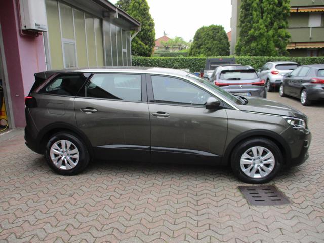 PEUGEOT 5008 usata, con Chiusura centralizzata