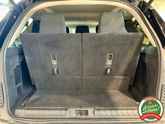 LAND ROVER Discovery usata, con Leve al volante