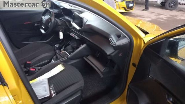 PEUGEOT 208 usata, con Boardcomputer