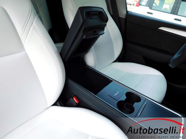 TESLA Model Y usata 64