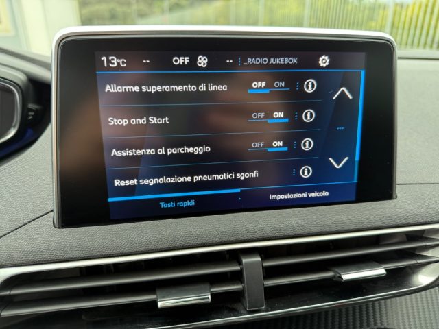 PEUGEOT 3008 usata, con Sensori di parcheggio posteriori