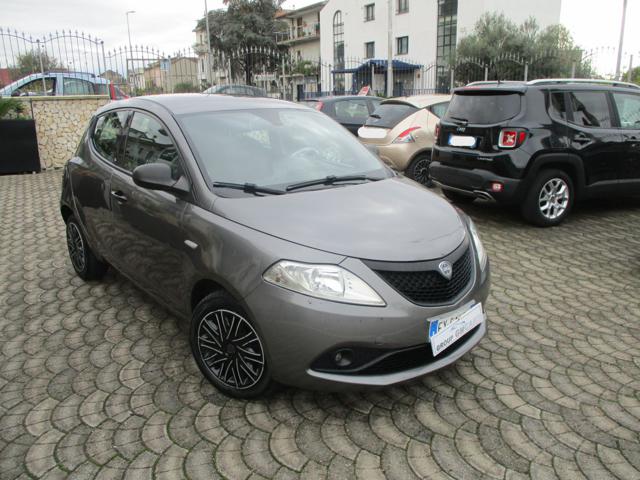 LANCIA Ypsilon usata, con Airbag