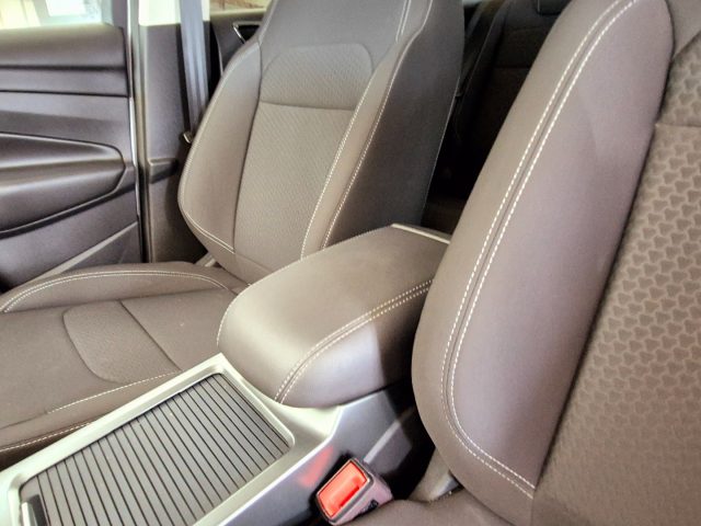 FORD Kuga usata, con Bracciolo