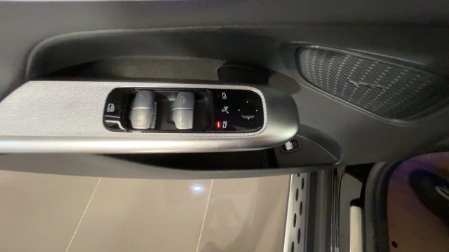 MERCEDES-BENZ GLC 220 usata, con Specchietti laterali elettrici