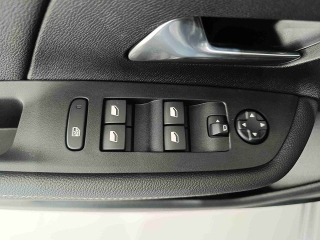 OPEL Mokka usata, con Bracciolo