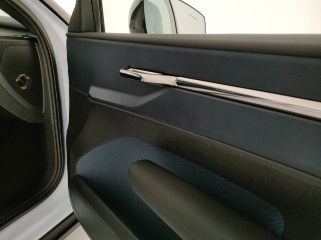 VOLVO EX30 usata, con Touch screen