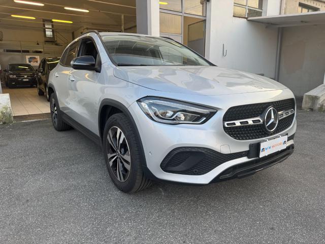 MERCEDES-BENZ GLA 200 usata, con Alzacristalli elettrici