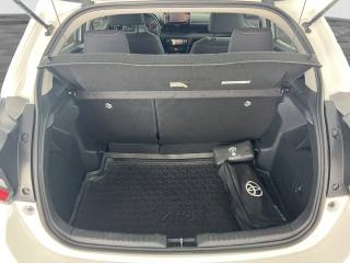 TOYOTA Yaris usata 12